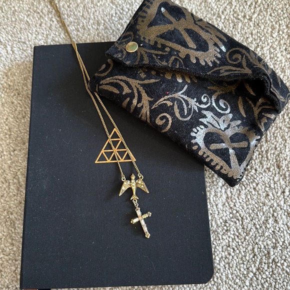 Virgins saints and angels necklace - Picture 2 of 2